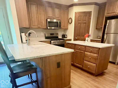 6658 English Oak Drive, Avon - 13