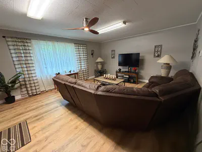 1010 Crescent Drive, New Castle - 8