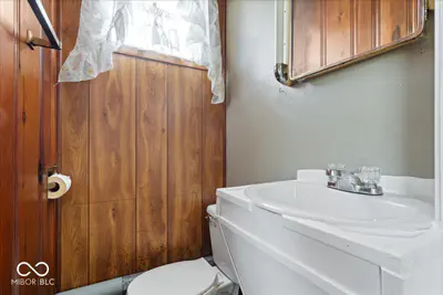 606 Harvey Road, Muncie - 22