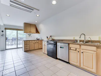 6250 Grosbeak Court, Nineveh - 37