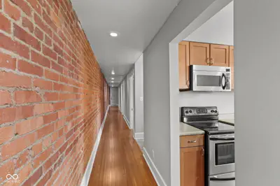 627 Pennsylvania Street, Indianapolis - 17