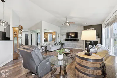 14450 Country Apple Court, Fishers - 13