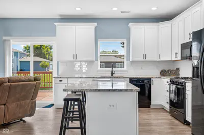 705 N Sobota Way, Trafalgar - 18