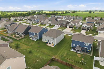 5693 Terracotta Trace, McCordsville - 50