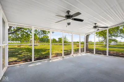 2874 S Oakland Drive, Shelbyville - 40