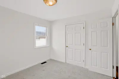 186 8th Avenue, Beech Grove - 17