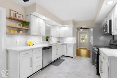 9231 N Cherry Hills Drive, Columbus - 19