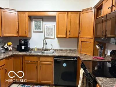 927 Ardsley Drive, Indianapolis - 29
