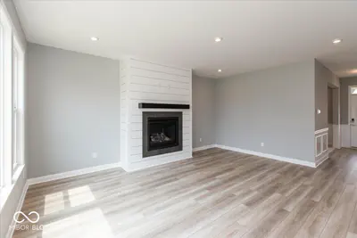 9557 Hemingway Drive, Indianapolis - 12