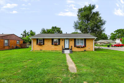 890 Gray Street, Martinsville