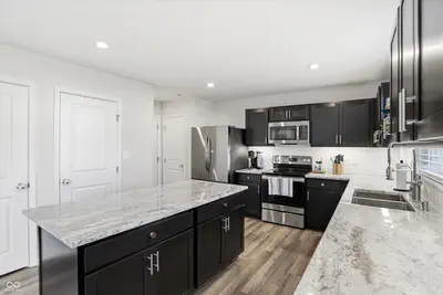 9860 Oakmont East Drive, Pendleton - 19