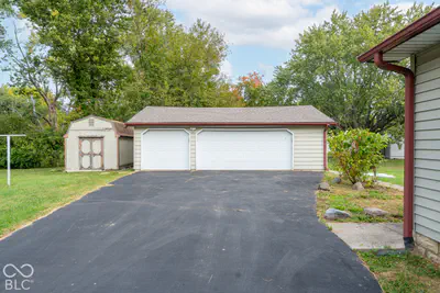 1504 22nd Street, Muncie - 25