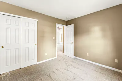 7203 Oakview Drive, Avon - 33