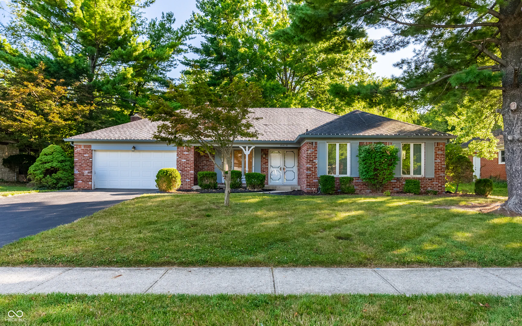 8410 Chapel Glen Drive, Indianapolis