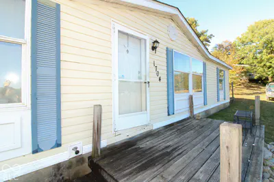 1704 Country Manor W, North Vernon - 2