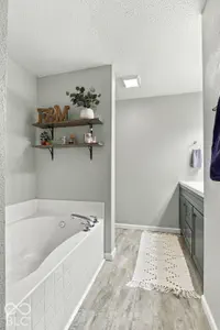 5914 Woodcote Drive, Indianapolis - 16