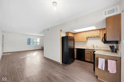 320 Elmead Court, Greenwood - 7