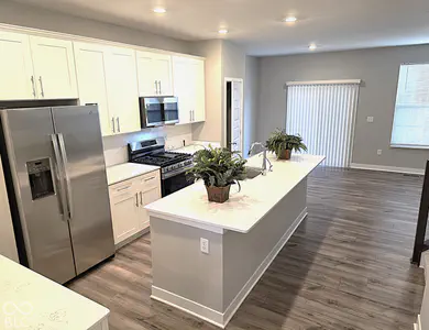 7057 Equality Boulevard, Carmel - 6