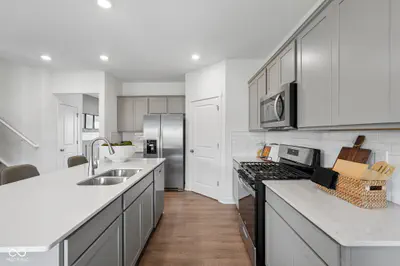 252 Springfield Crossing, Greenfield - 15