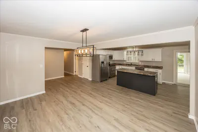 5625 950, Zionsville - 6
