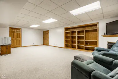 1653 300, Greenfield - 32