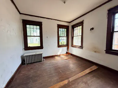 229 Walnut Street, Ladoga - 11