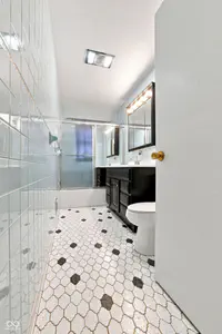 6204 Madison Avenue, Indianapolis - 19