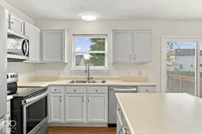 11031 Bear Hollow Drive, Indianapolis - 15