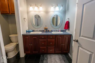 2230 Roaming Hills Drive, Richmond - 27