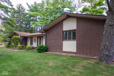 8452 Lamira Lane, Indianapolis - 3