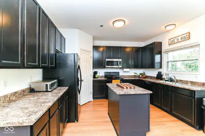 2417 McGregor Drive, Avon - 6