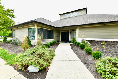 4381 Village Parkway Circle, Indianapolis - 39