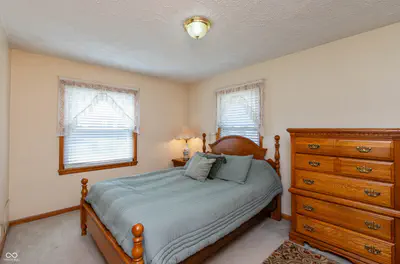 831 North Drive, Seymour - 21