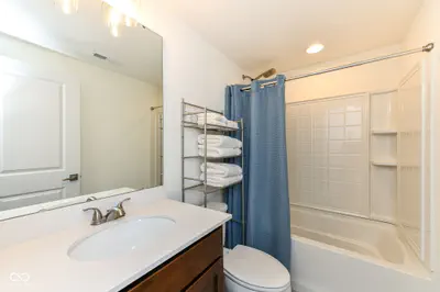 15679 Woodford Drive, Westfield - 48