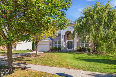 11795 Suncatcher Drive, Fishers - 2