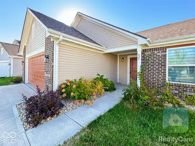 627 Derek Lane, Trafalgar - 8