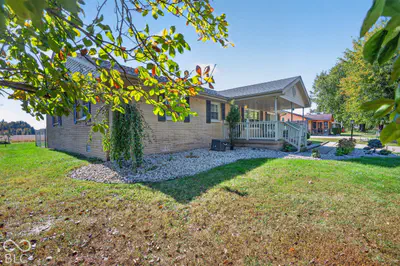 10847 Greendale Drive, Seymour - 32