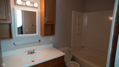 16122 Southeastern Parkway, Fortville - 14