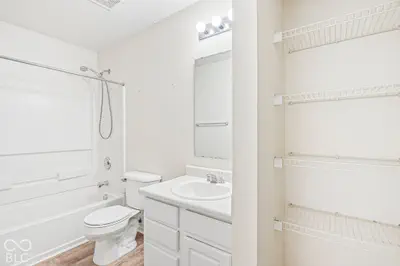 9533 Lantern Lane, Pendleton - 24