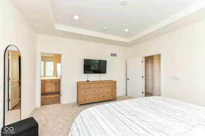 15679 Woodford Drive, Westfield - 23