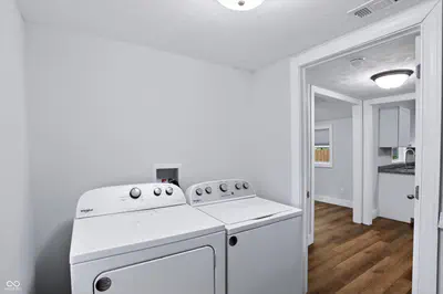 307 Wall Street, Advance - 32