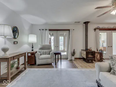 8215 Sweetwater Drive, Nineveh - 33