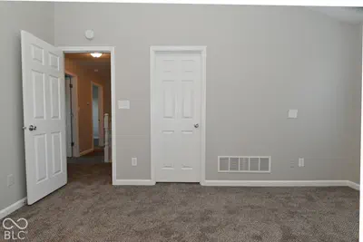 5524 Oakcrest Drive, Indianapolis - 54