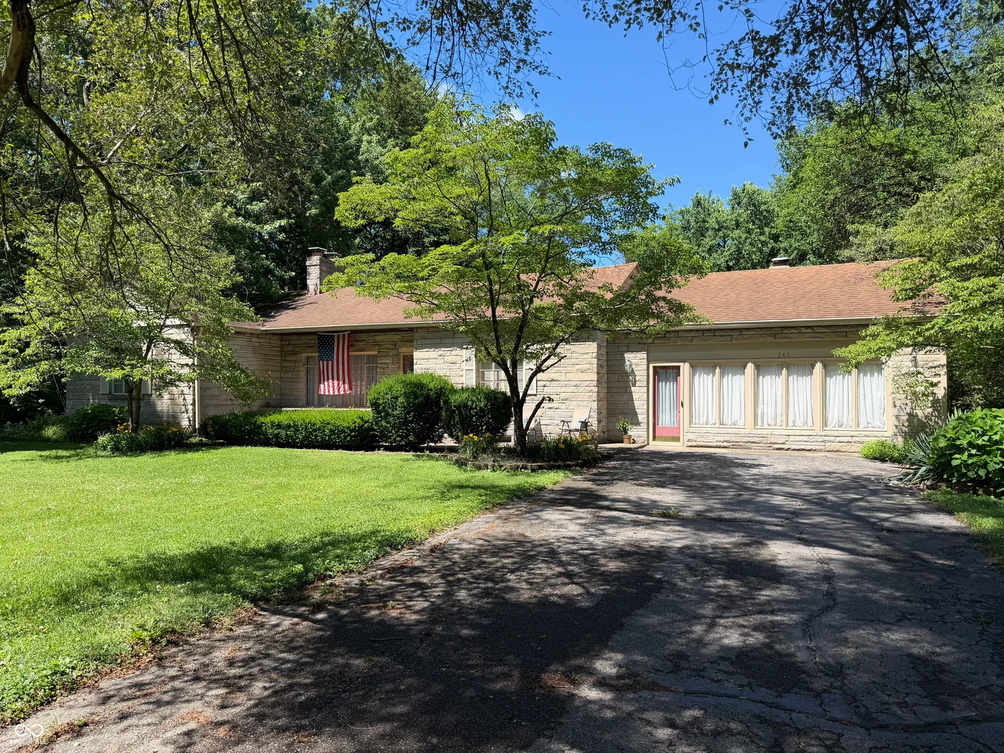 240 Forsythe Street, Franklin