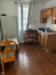 135 Wabash, Peru - 24