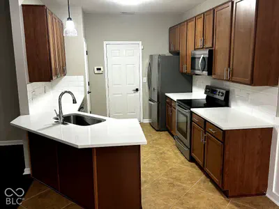 10077 Sundown Lane, Avon - 12