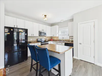 9655 Rhodes Court, Avon - 7
