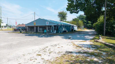 2323 Lafayette Avenue, Terre Haute - 23