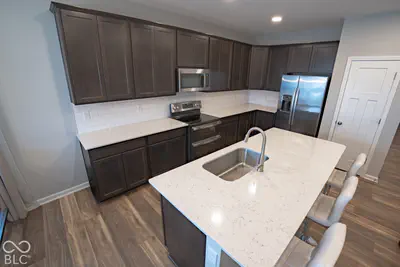 6607 Red Barn Drive, Whitestown - 13