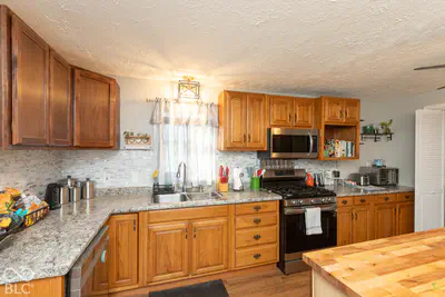1003 Center Street, Seymour - 7